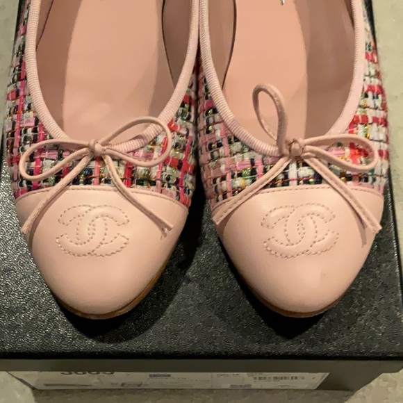 Chanel Tweed Flats - Picture 2 of 5